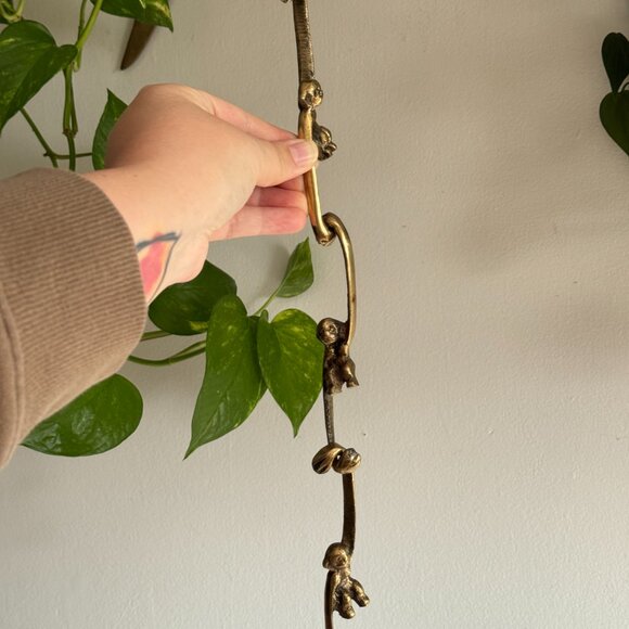 Set of Three Vintage Metal Monkey Hanging Hooks - Picture 11 of 11